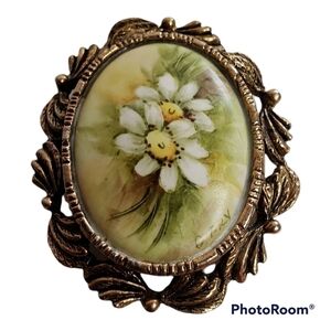 Vintage Brooch Handpainted Daisies Floral Artist Signed D. Fry Gold Tone 2"